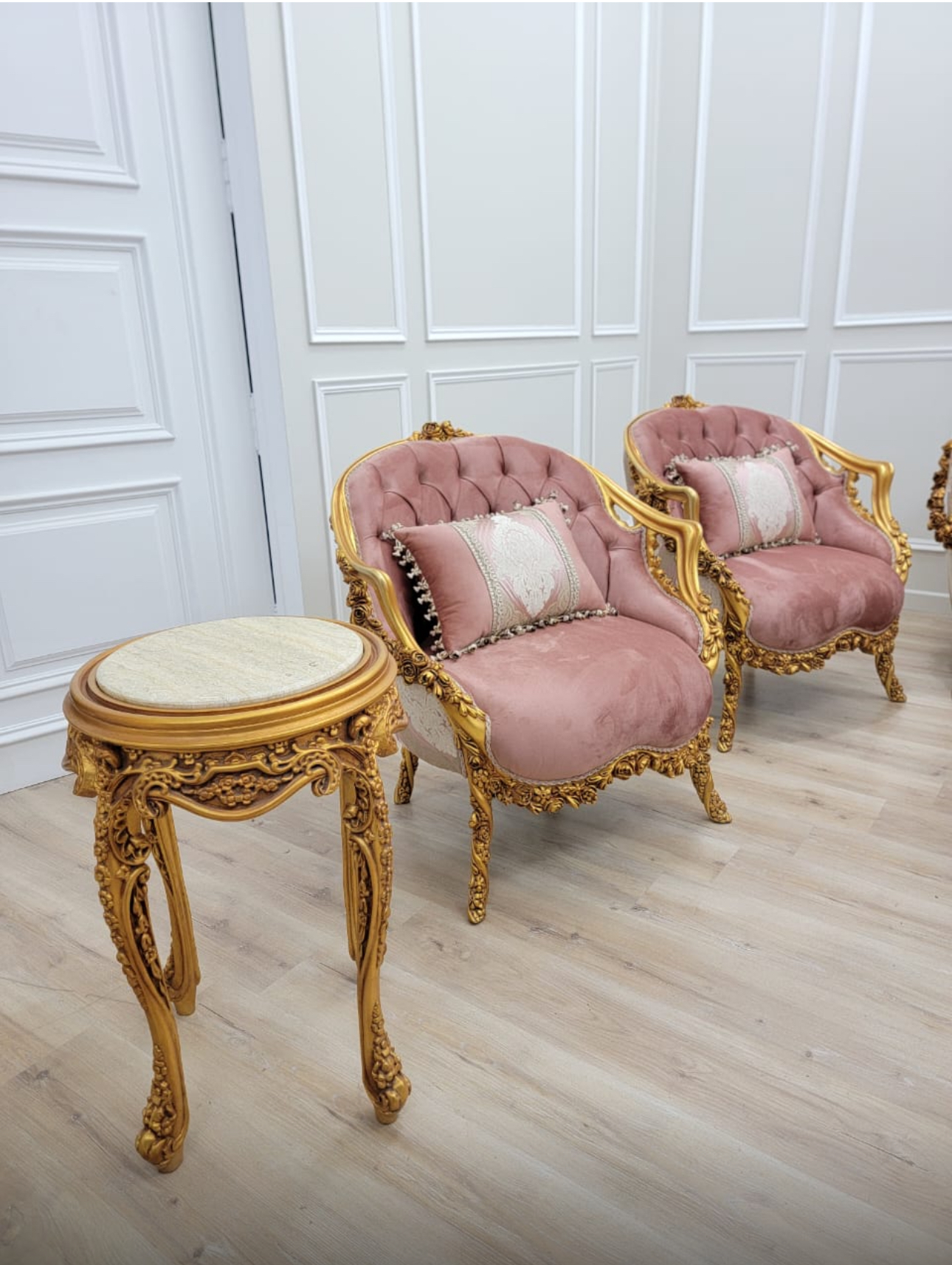 Private listing , Le Dalida levin , living room set - Image 3