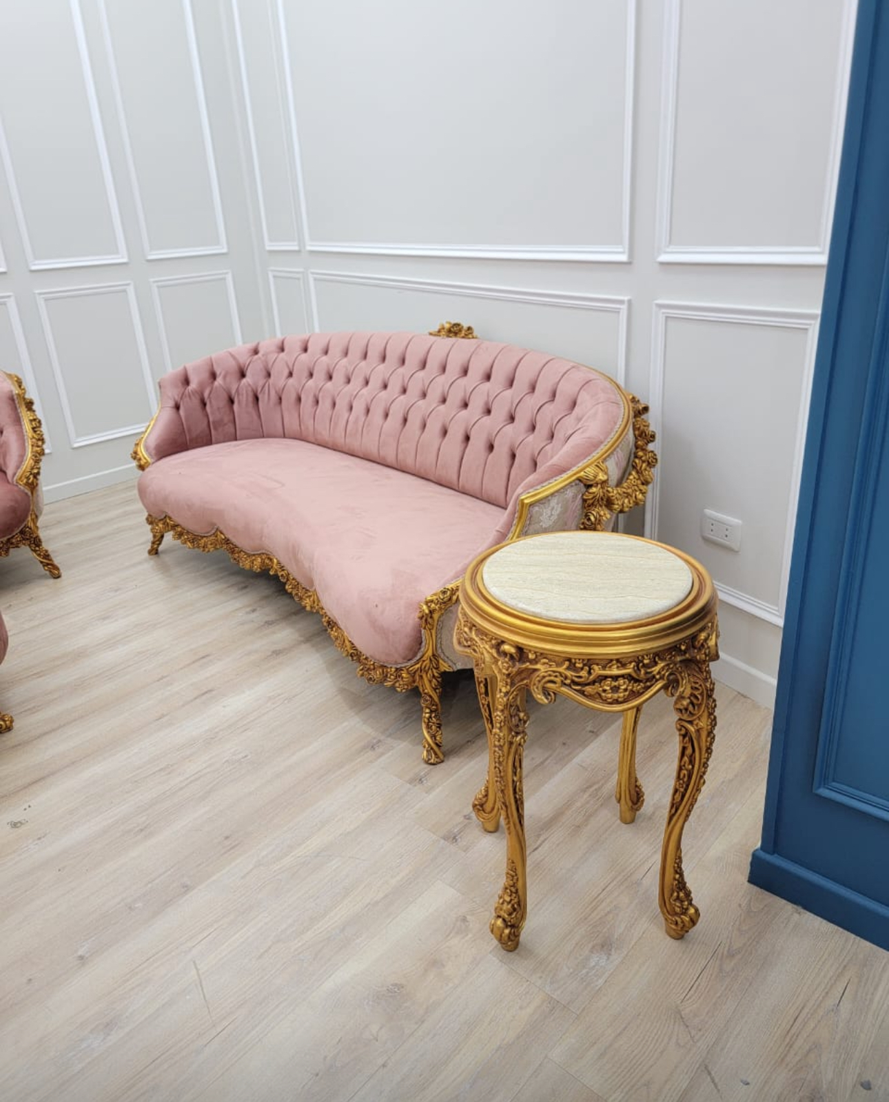 Private listing , Le Dalida levin , living room set - Image 2