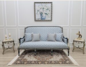 La Fleur settee